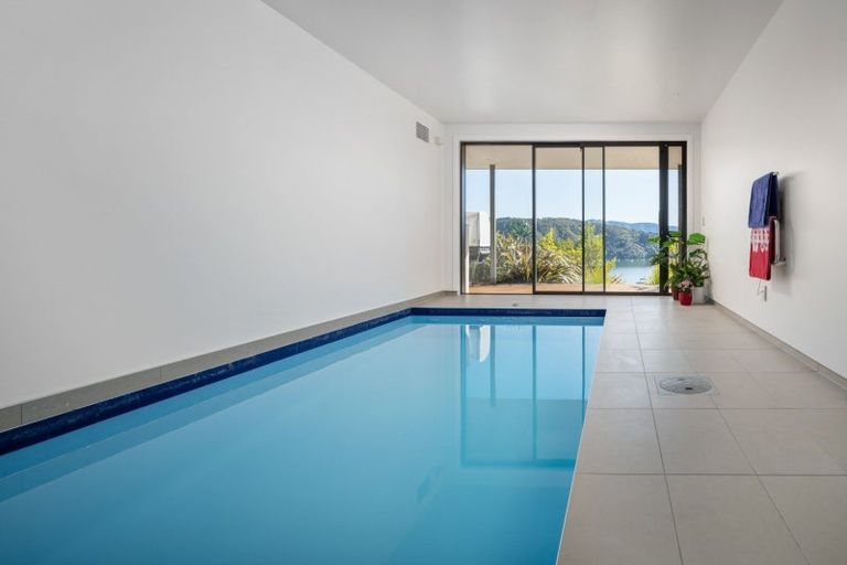 Photo of property in 27 Amelia Crescent, Waikawa, Picton, 7220