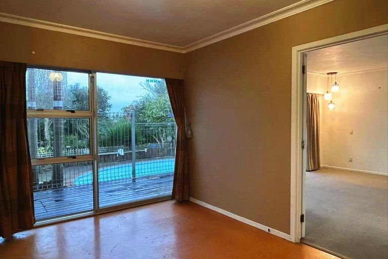 Photo of property in 36 Riverhills Avenue, Pakuranga Heights, Auckland, 2010