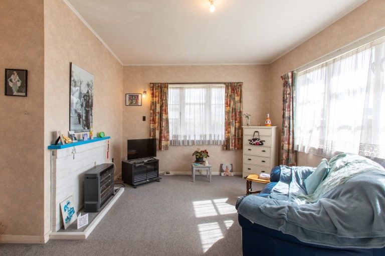 Photo of property in 240 High Street, Dannevirke, 4930