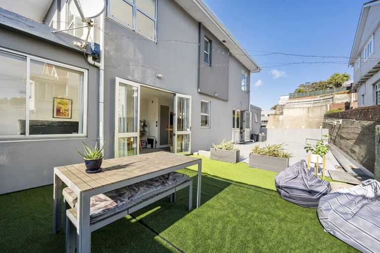 Photo of property in Qba Apartments, 51 Webb Street, Mount Cook, Wellington, 6011