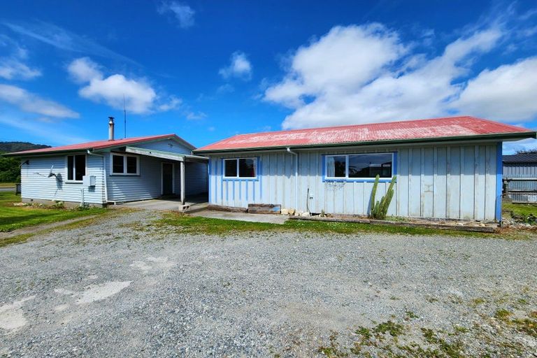 Photo of property in 16a Collins Street, Blaketown, Greymouth, 7805