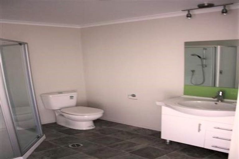 Photo of property in 240u4 Old Farm Road, Hillcrest, Hamilton, 3216
