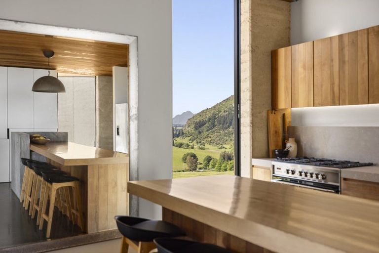 Photo of property in 633 Mount Barker Road, Wanaka, 9382