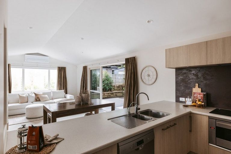 Photo of property in 16 Ellesmere Close, Pyes Pa, Tauranga, 3112