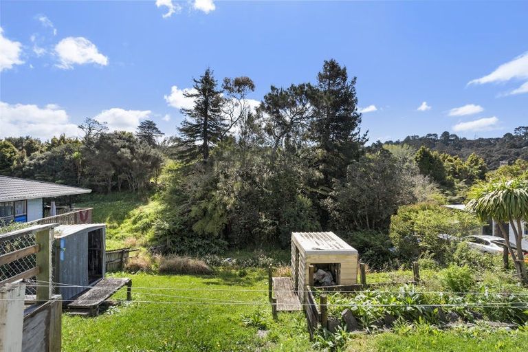 Photo of property in 639 Swanson Road, Swanson, Auckland, 0612