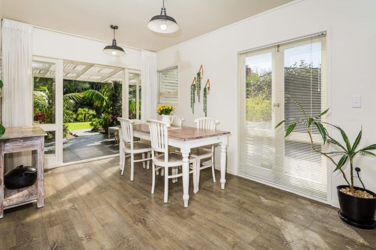 Photo of property in 35 Forest Glen, Orewa, 0931