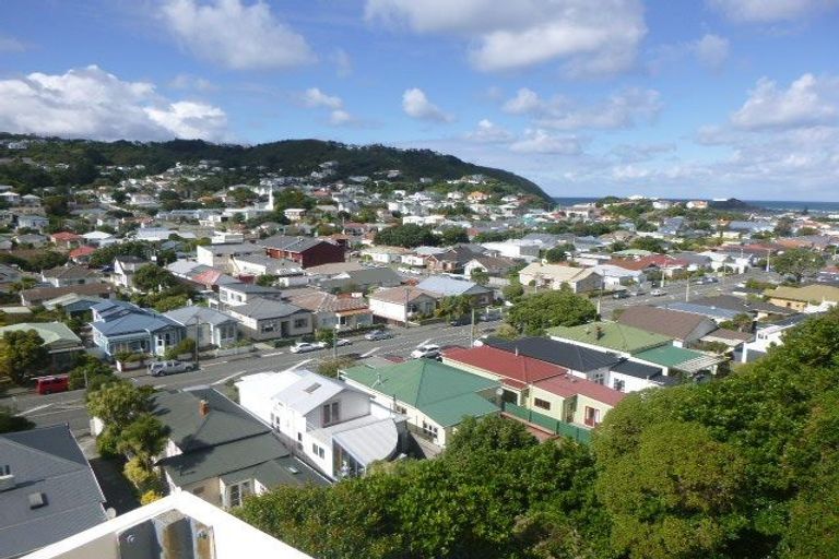 Photo of property in 29 Freeling Street, Island Bay, Wellington, 6023