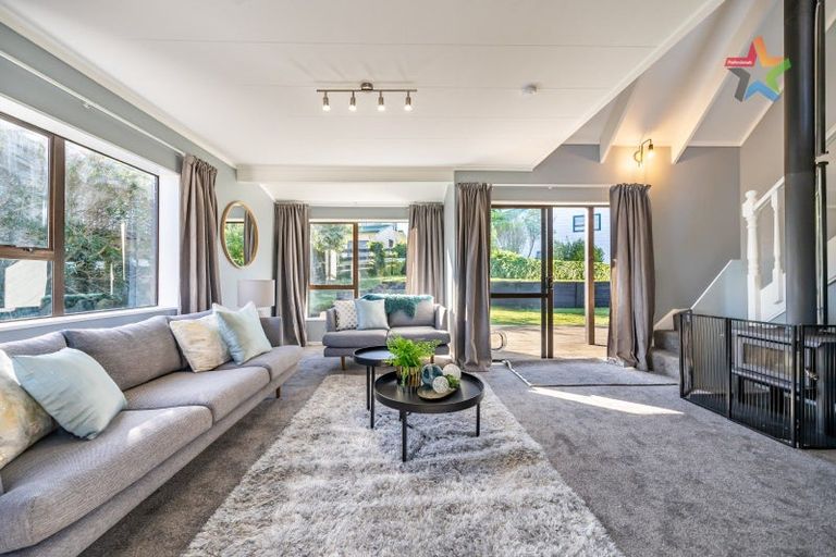 Photo of property in 191 Holborn Drive, Stokes Valley, Lower Hutt, 5019