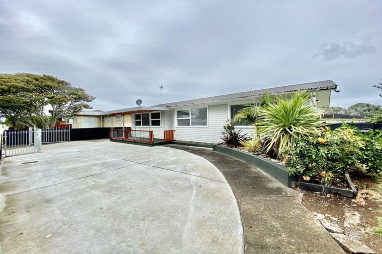 Photo of property in 73 Friesian Drive, Mangere, Auckland, 2022