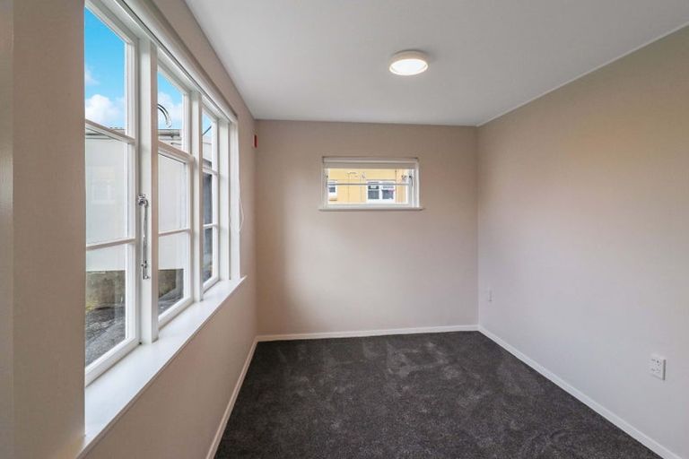 Photo of property in 2 Argyle Grove, Trentham, Upper Hutt, 5018