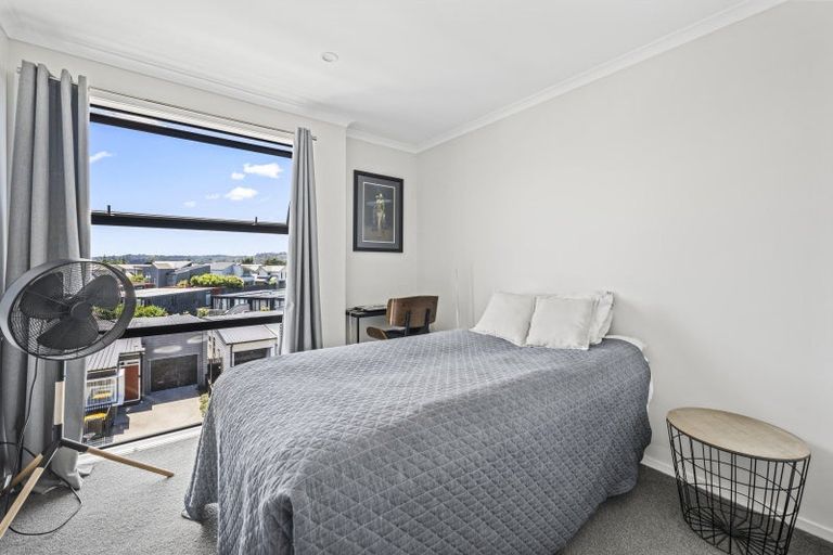 Photo of property in 12 Raranga Lane, Hobsonville, Auckland, 0616