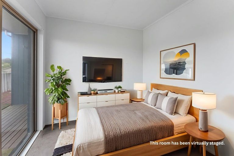 Photo of property in 62 Toi Street, Otaki Beach, Otaki, 5512