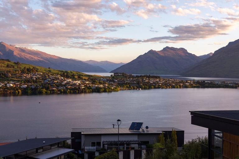 Photo of property in St Andrews Park, 61 Highview Terrace, Queenstown, 9300