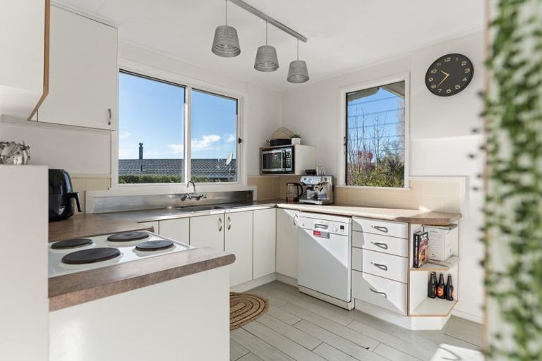 Photo of property in 6 Mountbatten Place, Te Puke, 3119