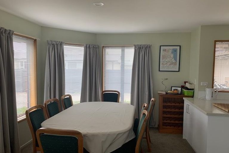 Photo of property in 32 Seymour Street, Hornby, Christchurch, 8042