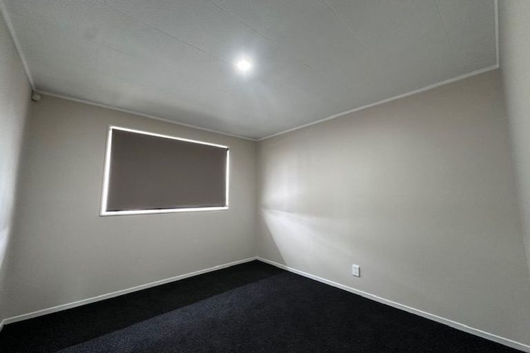 Photo of property in 2/30 Kennington Drive, Clendon Park, Auckland, 2103