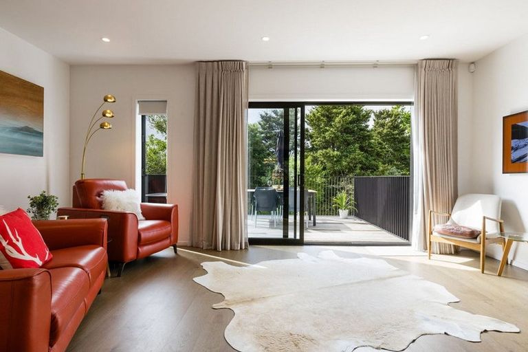 Photo of property in 15 Lakewood Lane, Cambridge, 3434