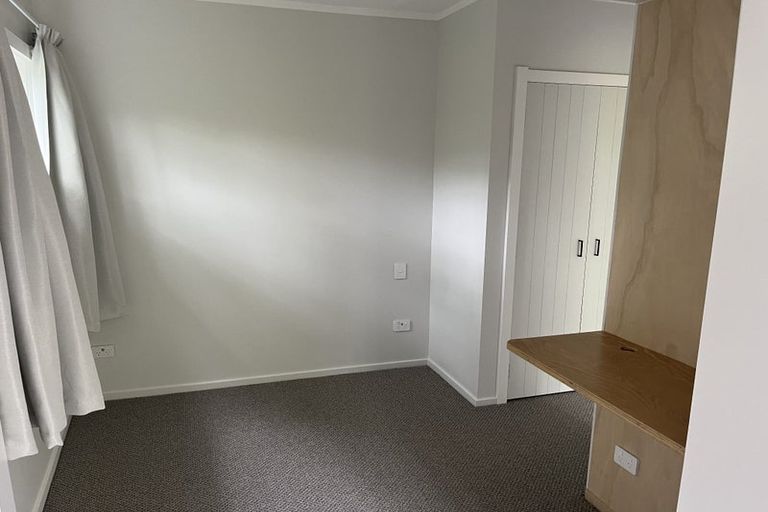 Photo of property in 2 Convent Road, Bluff Hill, Napier, 4110