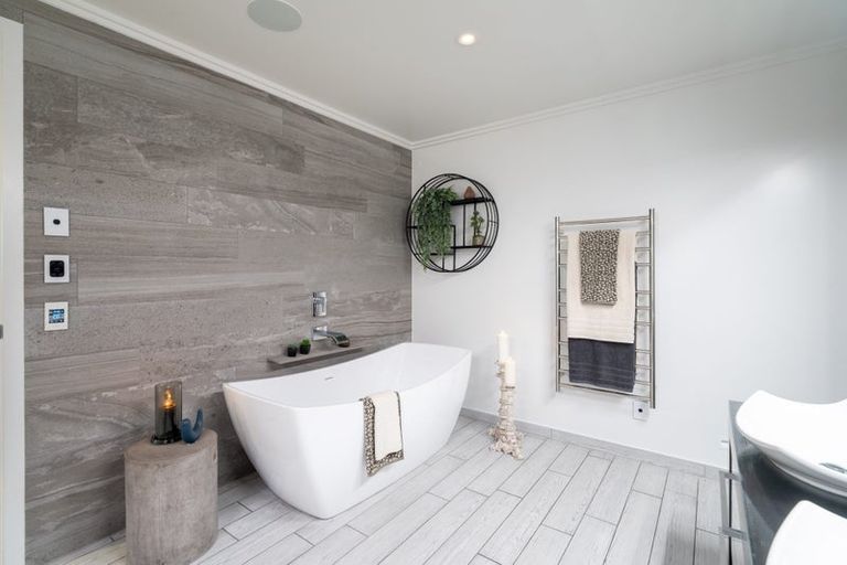 Photo of property in 1 Ashford Avenue, Prebbleton, 7604