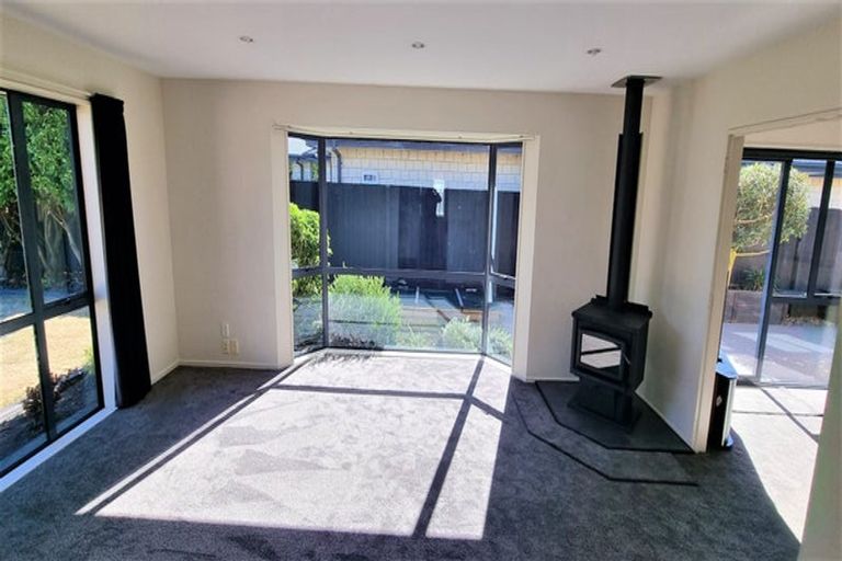 Photo of property in 10 Keats Place, Rolleston, 7614