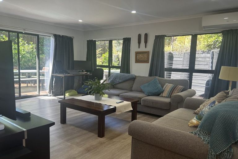 Photo of property in 203 Kyle Road, Greenhithe, Auckland, 0632