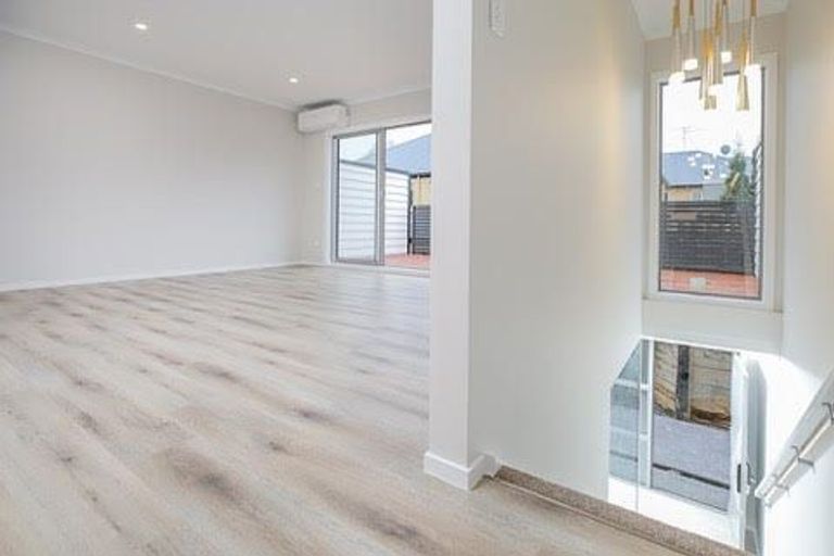 Photo of property in 14u4 Hammond Street, Hamilton Central, Hamilton, 3204