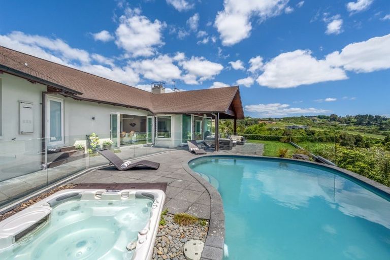 Photo of property in 17 Pearson Road, Whitford, 2571