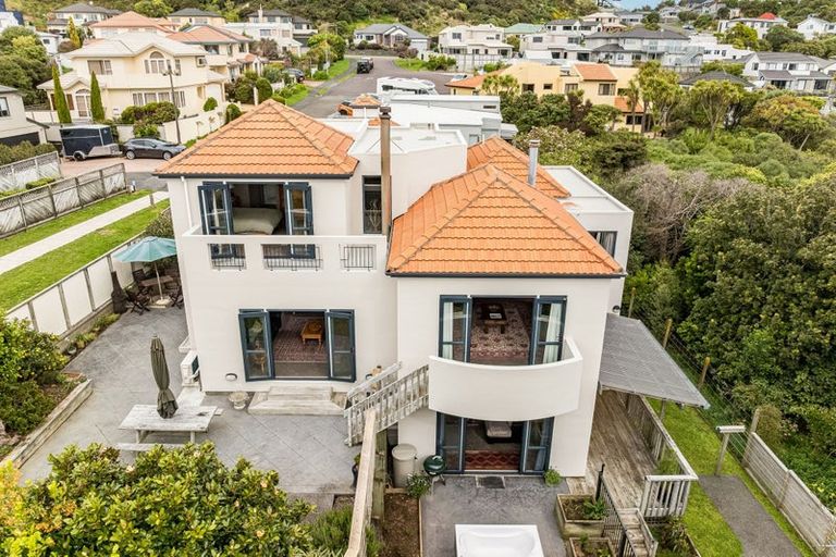 Photo of property in 11 Glengavel Grove, Papakowhai, Porirua, 5024