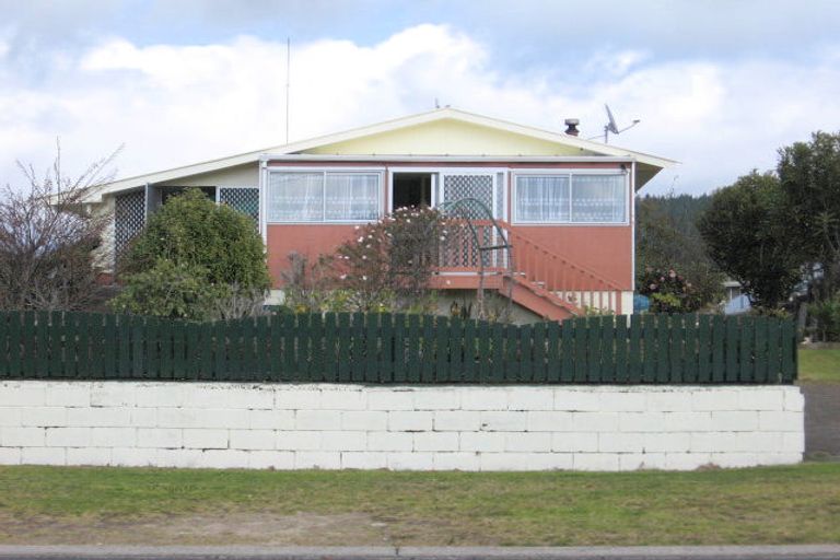 Photo of property in 109 Ocean Road, Whangamata, 3620