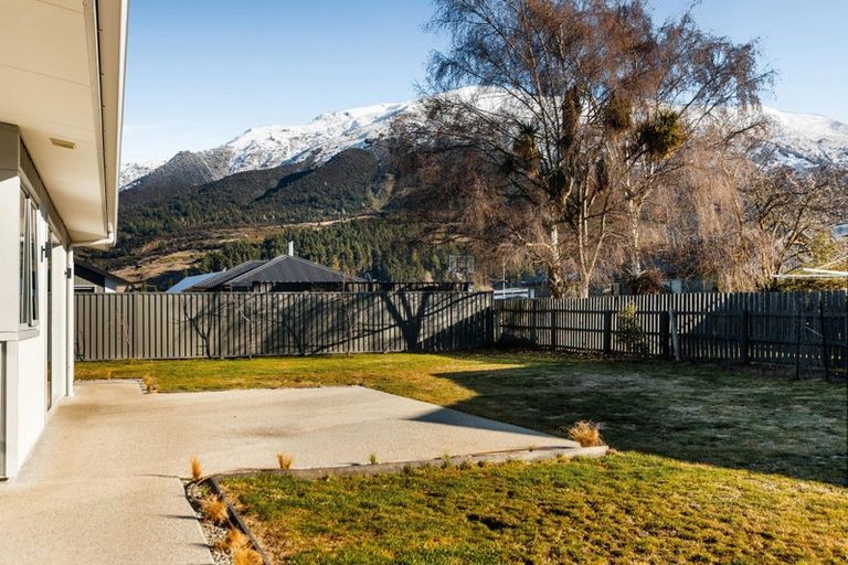 Photo of property in 27 Timsfield Drive, Lake Hawea, 9382