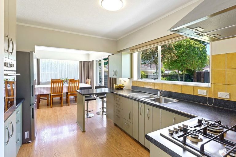 Photo of property in 11 Rawene Street, Waikanae, 5036