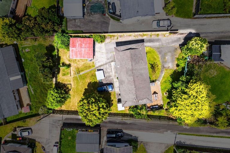 Photo of property in 30 Waimumu Road, Massey, Auckland, 0614