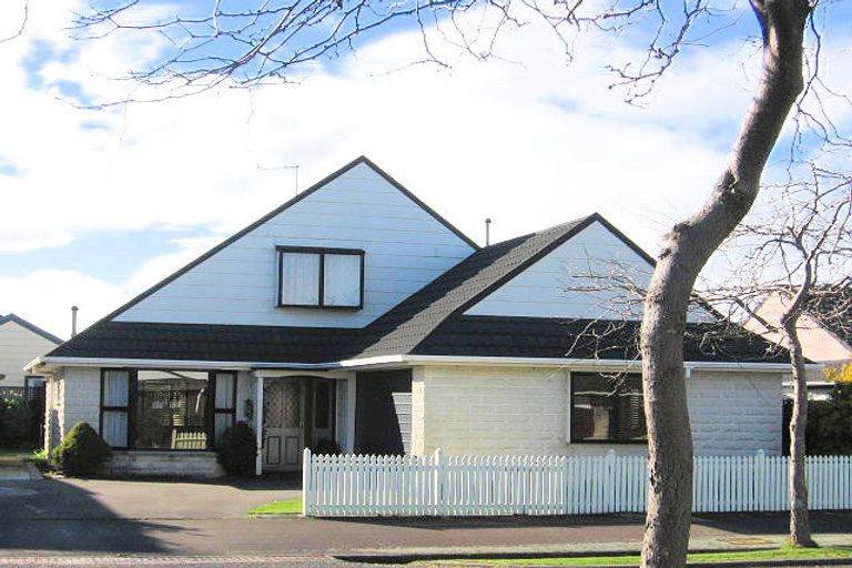 Photo of property in 5 Mcarthur Street, Terrace End, Palmerston North, 4410