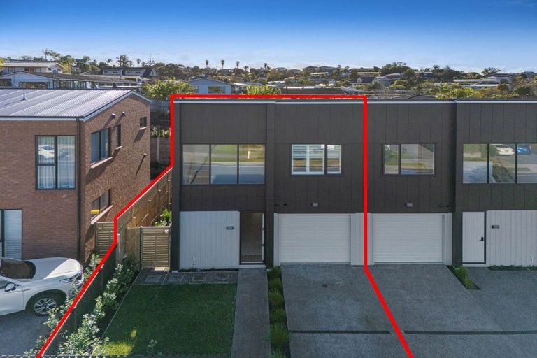 Photo of property in 28b Kukuwai Avenue, Red Beach, 0932