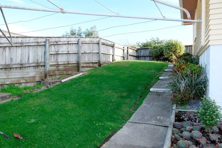 Photo of property in 10 Walton Road, Paraparaumu Beach, Paraparaumu, 5032