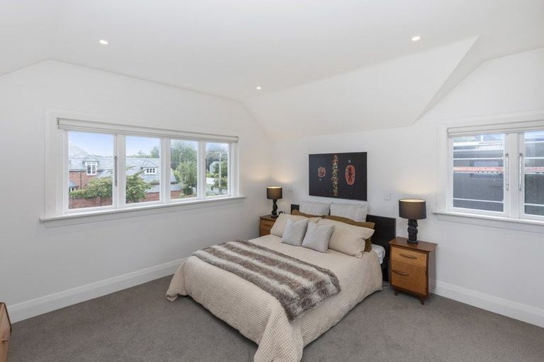 Photo of property in 111 Saint Andrews Square, Strowan, Christchurch, 8052