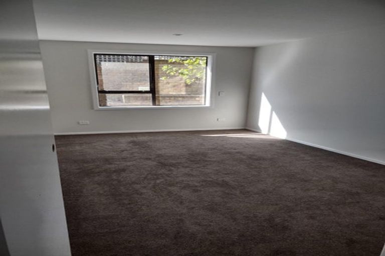 Photo of property in 11 Kinnel Grove, Papakowhai, Porirua, 5024