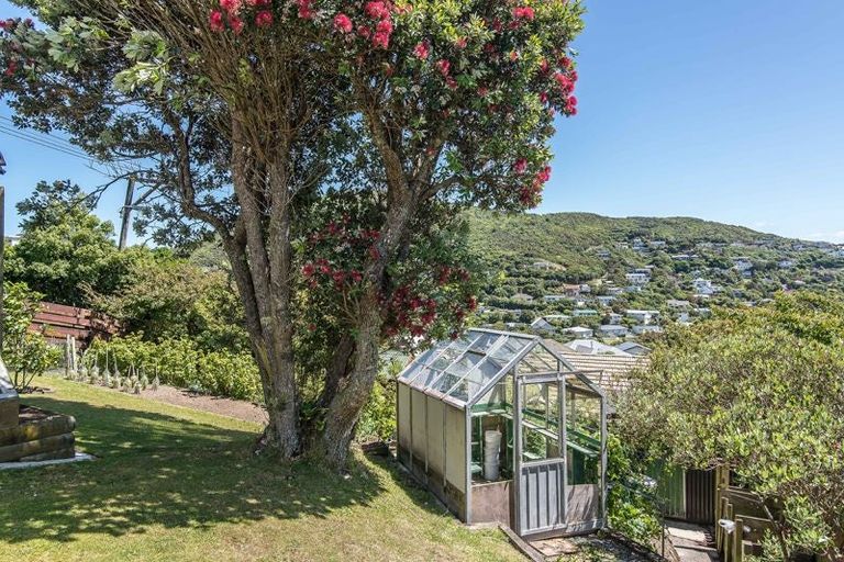 Photo of property in 6 Croydon Street, Karori, Wellington, 6012