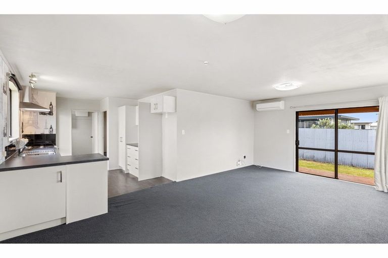 Photo of property in 133d Avalon Drive, Nawton, Hamilton, 3200