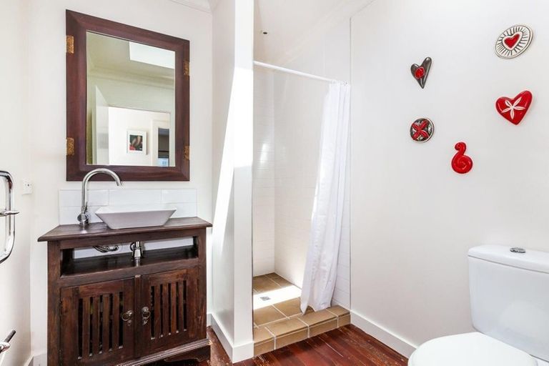 Photo of property in 68 Mere Road, Taupo, 3330