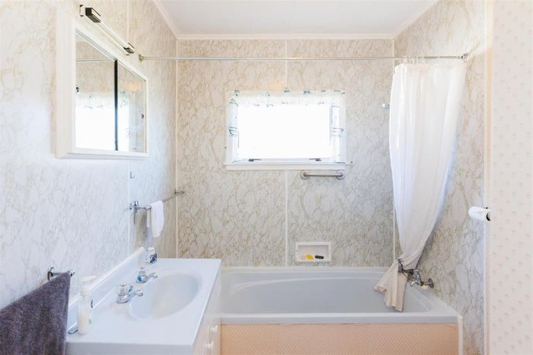 Photo of property in 1 Mill Street, Marton, 4710