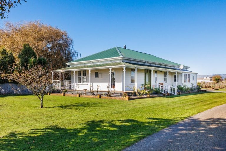 Photo of property in 2114 State Highway 56, Longburn, Palmerston North, 4477