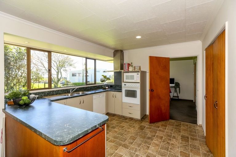 Photo of property in 1042 Carrington Road, Hurworth, New Plymouth, 4371