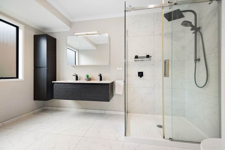 Photo of property in 15 Orangewood Drive, Northpark, Auckland, 2013
