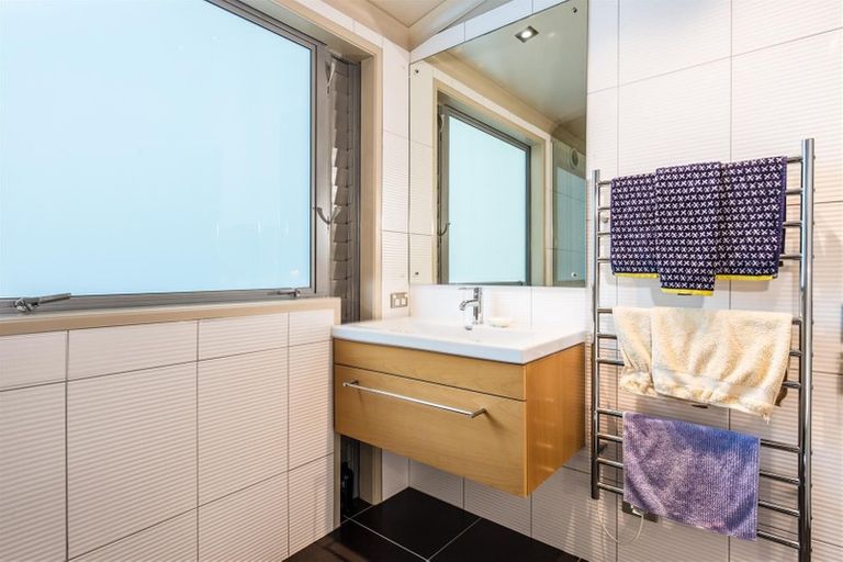 Photo of property in 13 Valley Road, Browns Bay, Auckland, 0630
