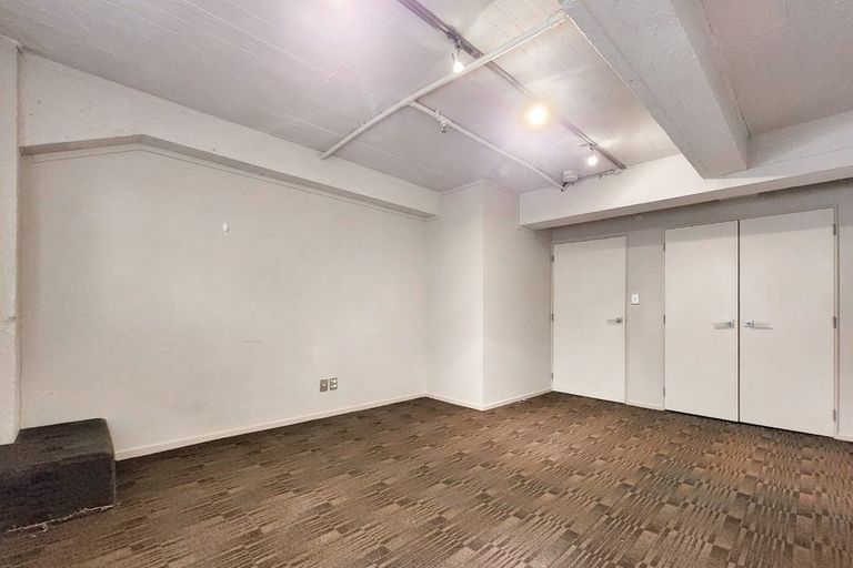 Photo of property in Vespa Apartments, 203/20 Hanson Street, Mount Cook, Wellington, 6021