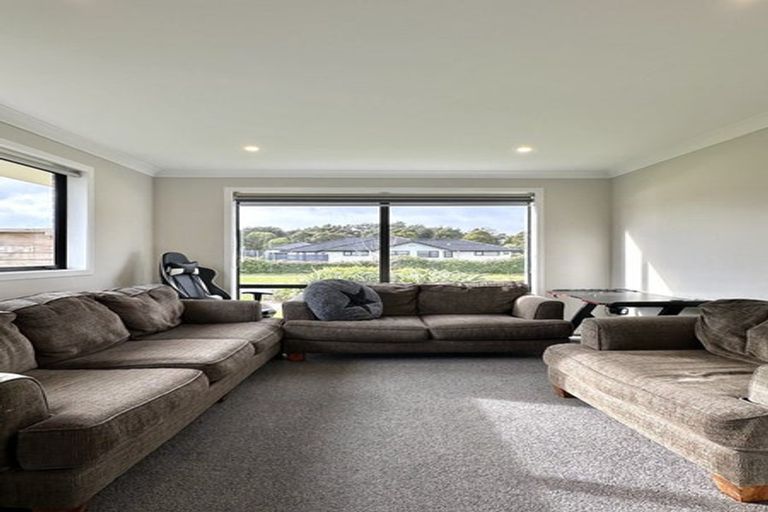 Photo of property in 23 Hopkirk Avenue, Wallaceville, Upper Hutt, 5018