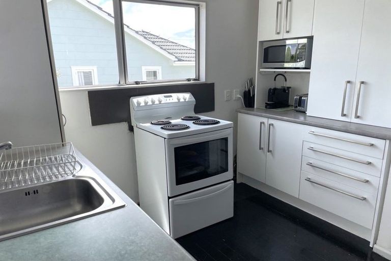 Photo of property in 29 Rosier Road, Glen Eden, Auckland, 0602