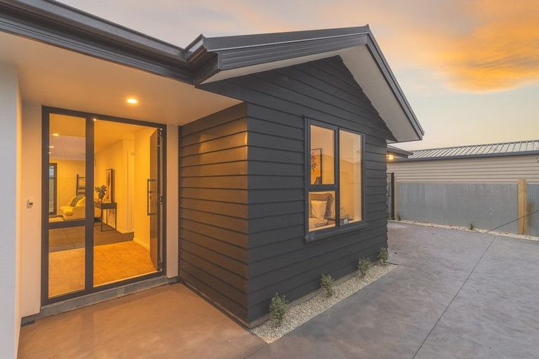 Photo of property in 2/68 Vancouver Crescent, Wainoni, Christchurch, 8061