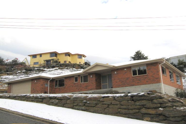Photo of property in 17a Aronui Road, Bridge Hill, Alexandra, 9320